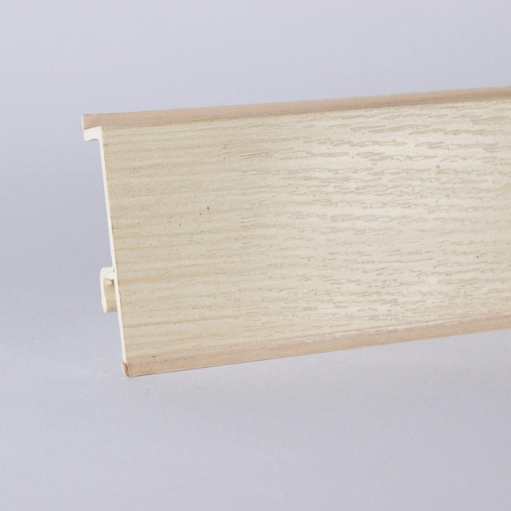 Kunststoff Sockelleiste 20 x 64 x 2.500 - Ahorn