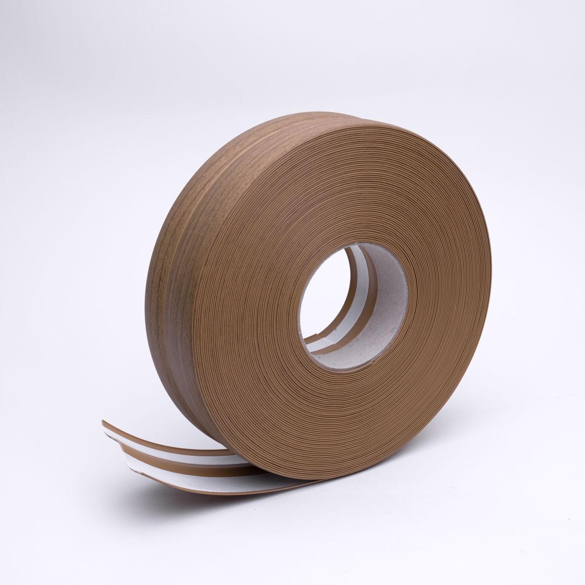 Weichsockelleiste 32 x 23mm -  Nussbaum