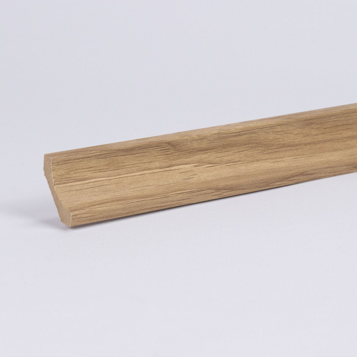 Hohlkehlleiste auf MDF-Träger Holzoptik Eiche