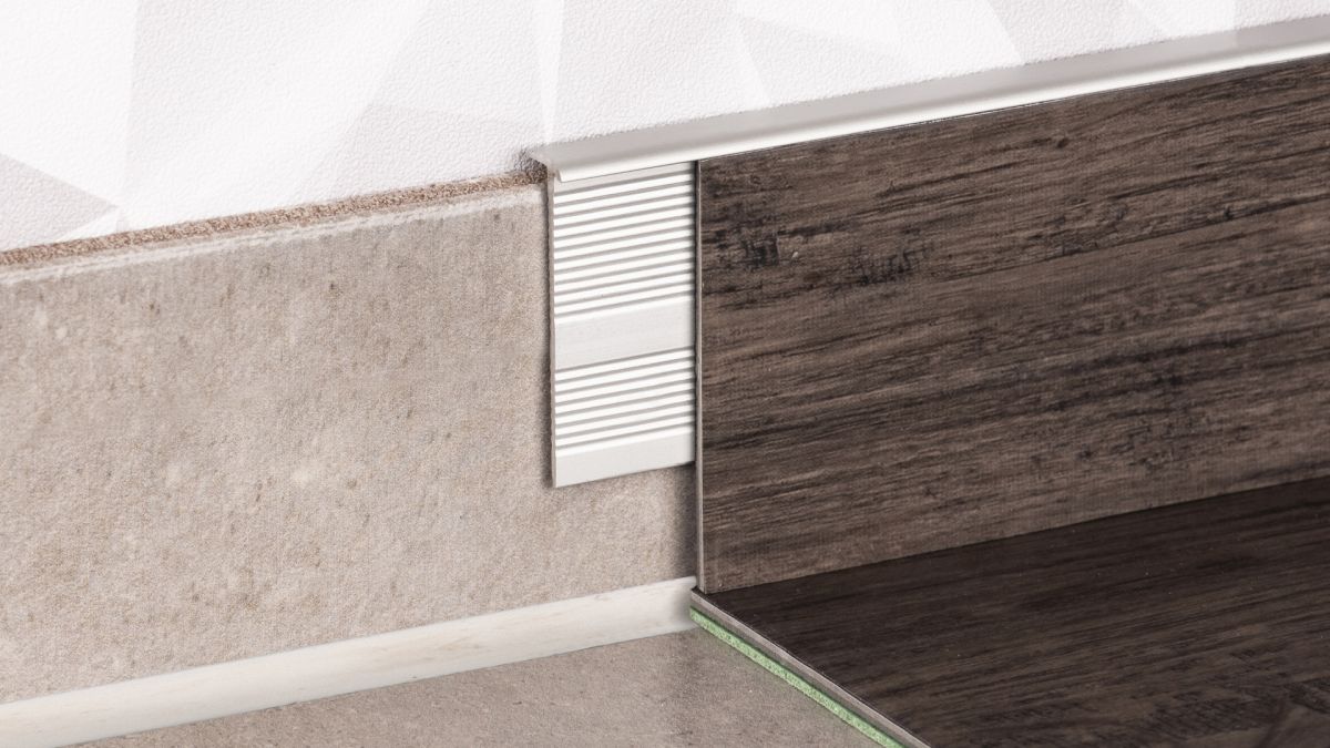 Reno-Sockelleiste 370 für Beläge 2-3 mm - Silber